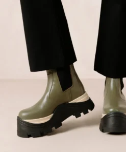 ALOHAS Phoenix Chess Dusty Olive