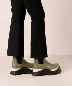 ALOHAS Phoenix Chess Dusty Olive