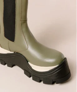 ALOHAS Phoenix Chess Dusty Olive