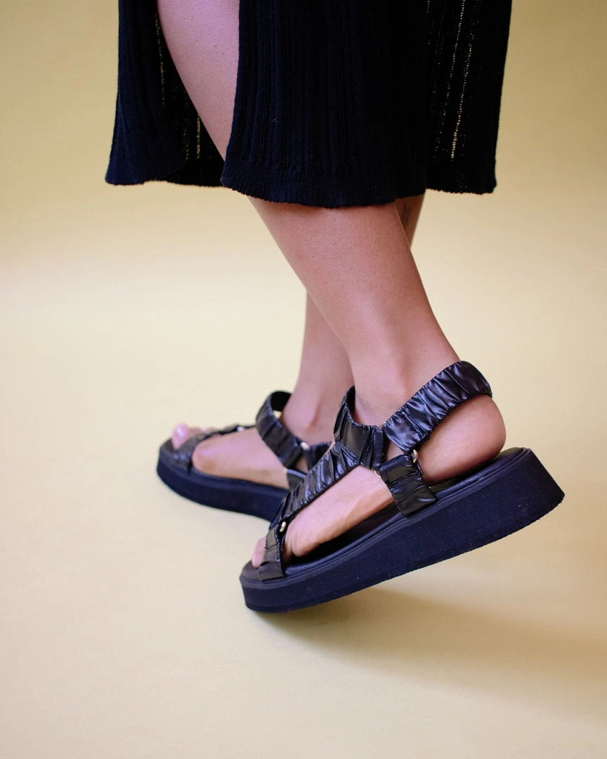 Svegan Pleated Black Shoes 4 Svegan Pleated Black Shoes