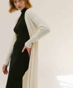 ALOHAS Clothing Pursuit Cardigan Ivory
