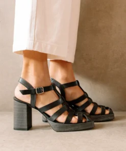 SVEGAN Rollers Black Sandals