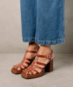 Svegan Rollers Caramel Sandals Shoes