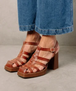 Svegan Rollers Caramel Sandals Shoes