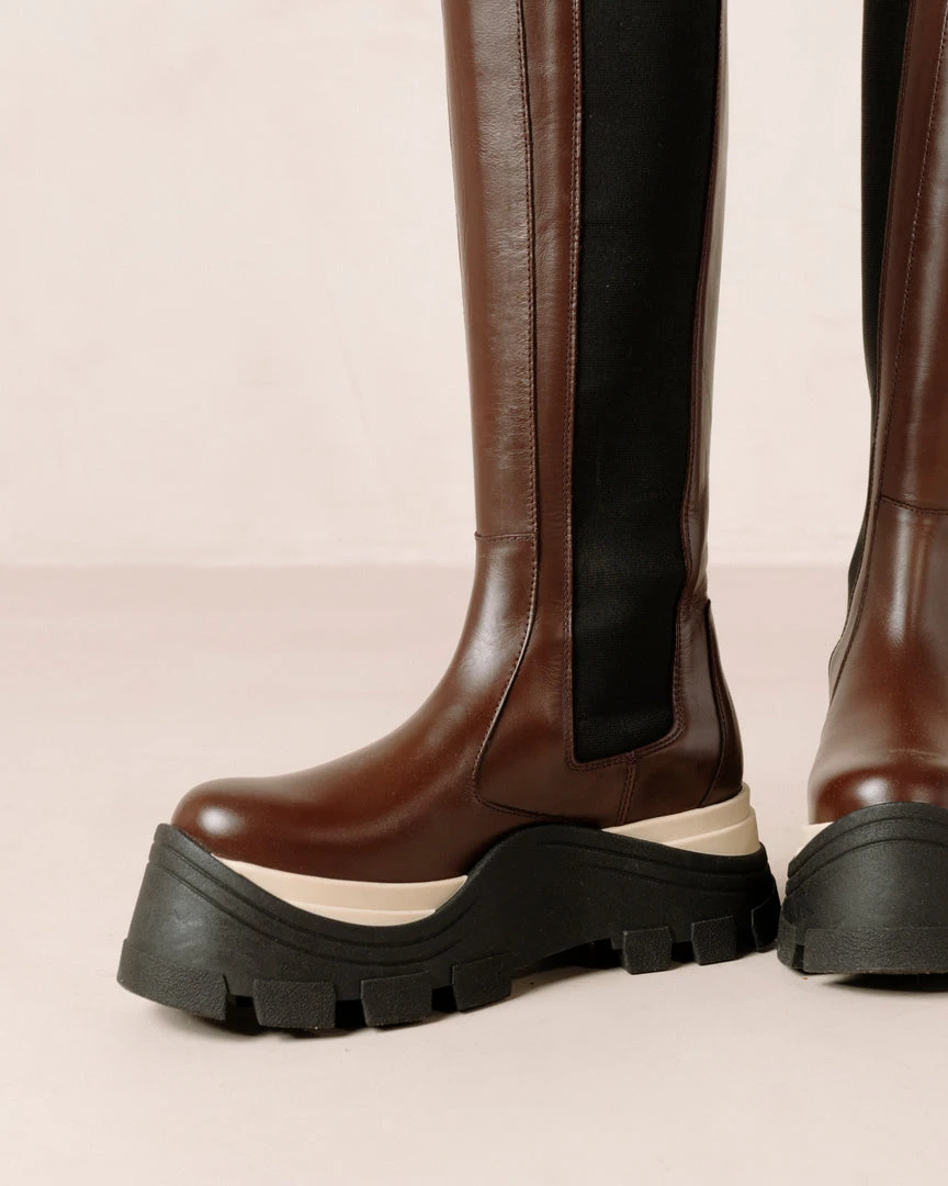 ALOHAS Roxie Chess Coffee Brown 9 ALOHAS Roxie Chess Coffee Brown