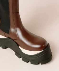 ALOHAS Roxie Chess Coffee Brown 21 ALOHAS Roxie Chess Coffee Brown