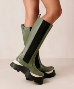 ALOHAS Roxie Chess Dusty Olive