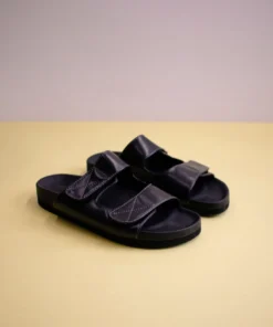 Svegan Scratchs Black Shoes