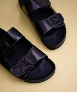 Svegan Scratchs Black Shoes