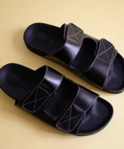 Svegan Scratchs Black Shoes