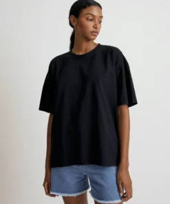 ALOHAS Slack Top Black Clothing