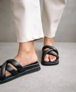 ALOHAS Slip On Cross Black Shoes