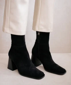 ALOHAS South Black Suede Shoes