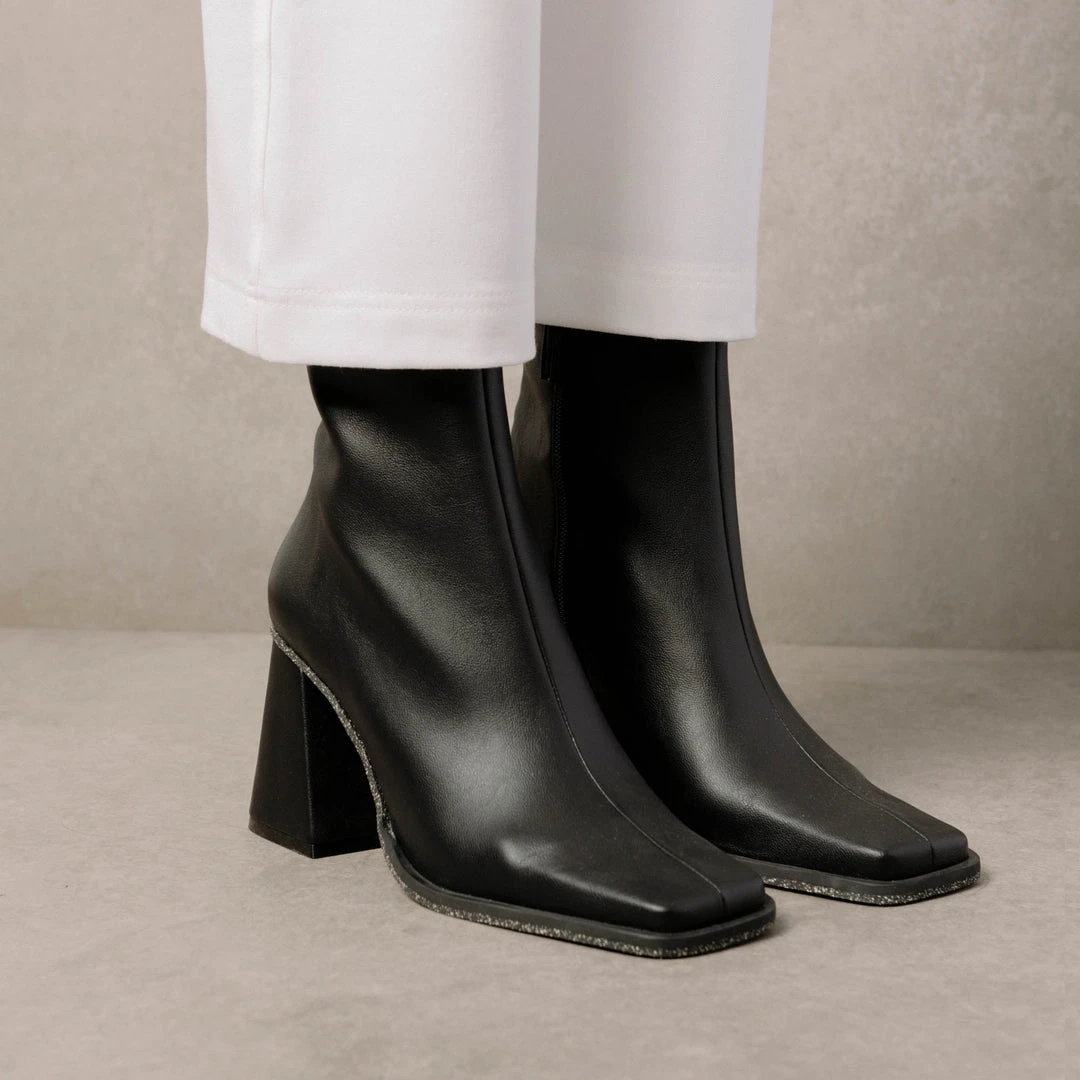 ALOHAS South Corn Black Shoes 3 ALOHAS South Corn Black Shoes