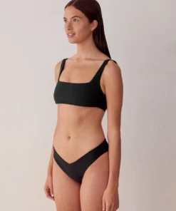 TheManola Clothing Sporty Spice Top Black