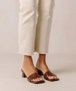 Svegan Squared Umber Brown Shoes