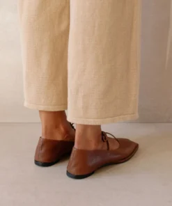 ALOHAS Sway Chestnut Brown