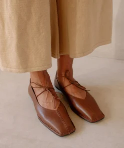 ALOHAS Sway Chestnut Brown