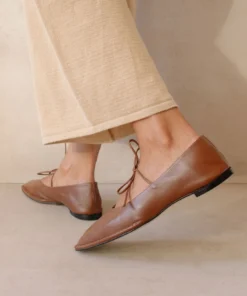 ALOHAS Sway Chestnut Brown