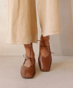 ALOHAS Sway Chestnut Brown