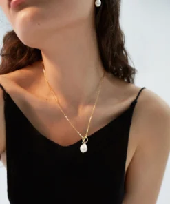 ALOHAS Teardrop Pearl Earrings Gold