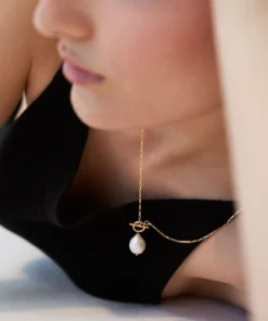 ALOHAS Accessories Teardrop Pearl Necklace Gold