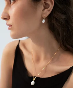 ALOHAS Accessories Teardrop Pearl Necklace Gold