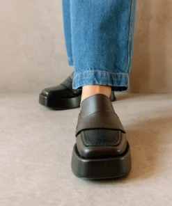 Svegan Shoes Tempera Black Loafers