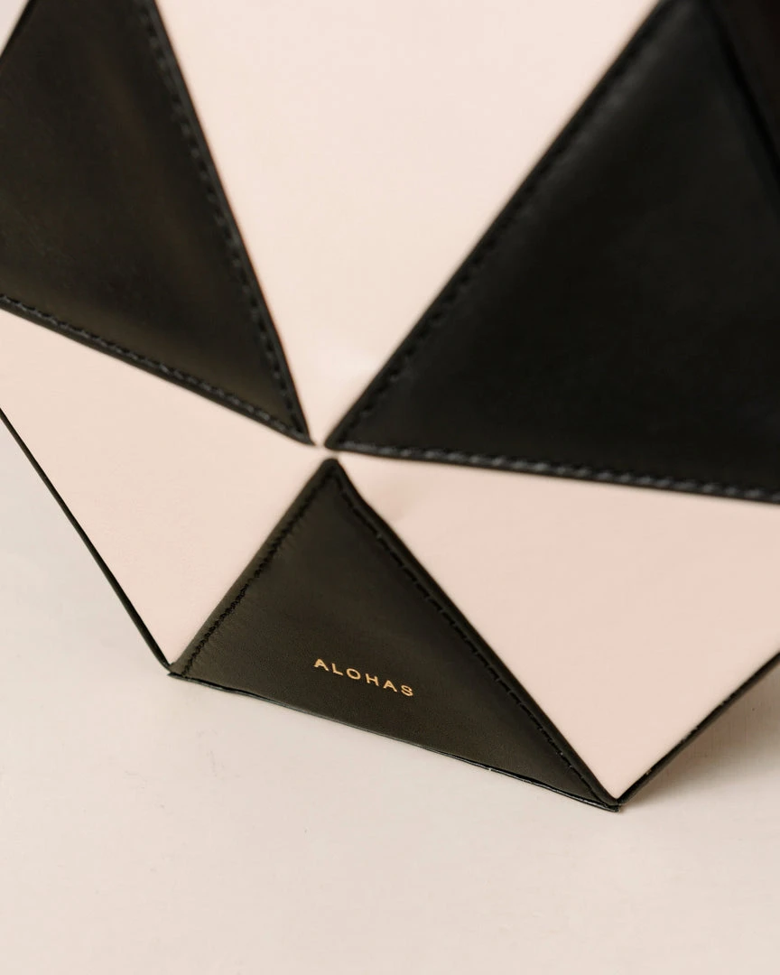 ALOHAS The K Black Cream Accessories 10 ALOHAS The K Black Cream Accessories