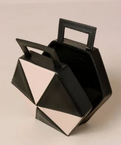 ALOHAS The K Black Cream Accessories 14 ALOHAS The K Black Cream Accessories