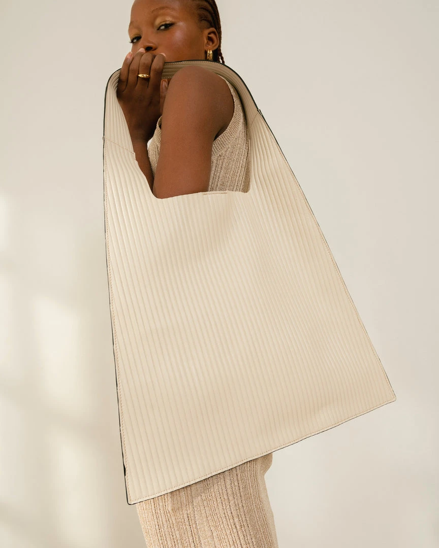 ALOHAS The L Pleated Cream Accessories 1 ALOHAS The L Pleated Cream Accessories