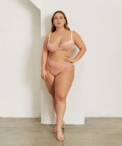 ALOHAS The Pentagon Velvet Pale Pink Clothing