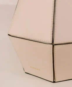 ALOHAS Accessories The V Cream