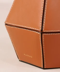 ALOHAS The V Tan 15 ALOHAS The V Tan