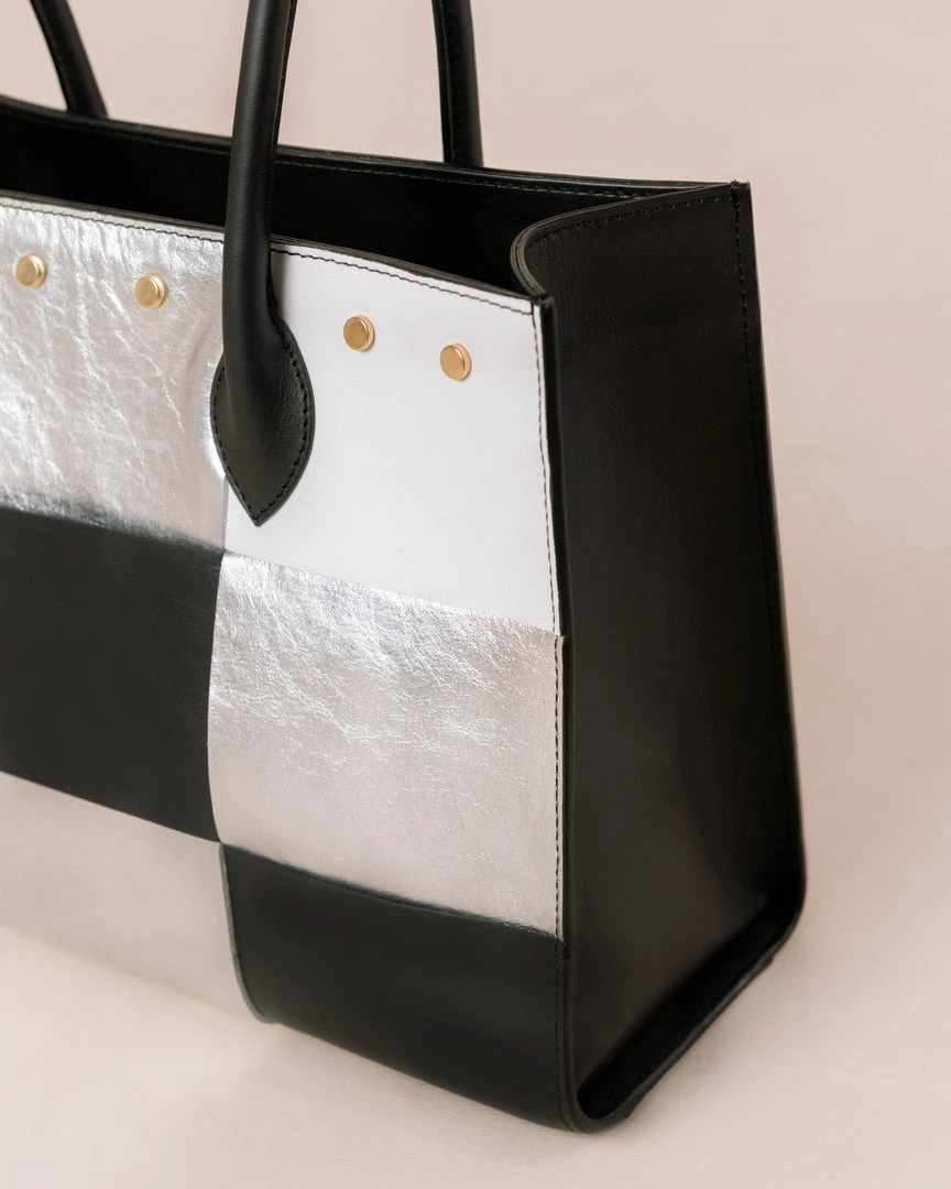 ALOHAS The W Scacchi Black Silver Bright White 6 ALOHAS The W Scacchi Black Silver Bright White