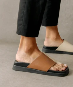 ALOHAS Shoes Toe Ring Flop Bicolor Camel Ivory