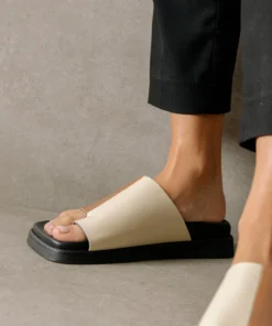 ALOHAS Shoes Toe Ring Flop Bicolor Camel Ivory