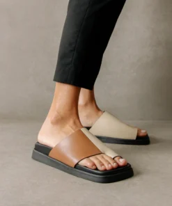 ALOHAS Shoes Toe Ring Flop Bicolor Camel Ivory