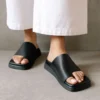 ALOHAS Toe Ring Flop Black Shoes