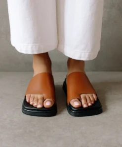 ALOHAS Toe Ring Flop Tan