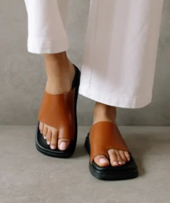 ALOHAS Toe Ring Flop Tan