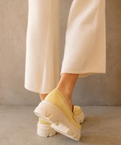 ALOHAS Trailblazer Mellow Yellow Shoes