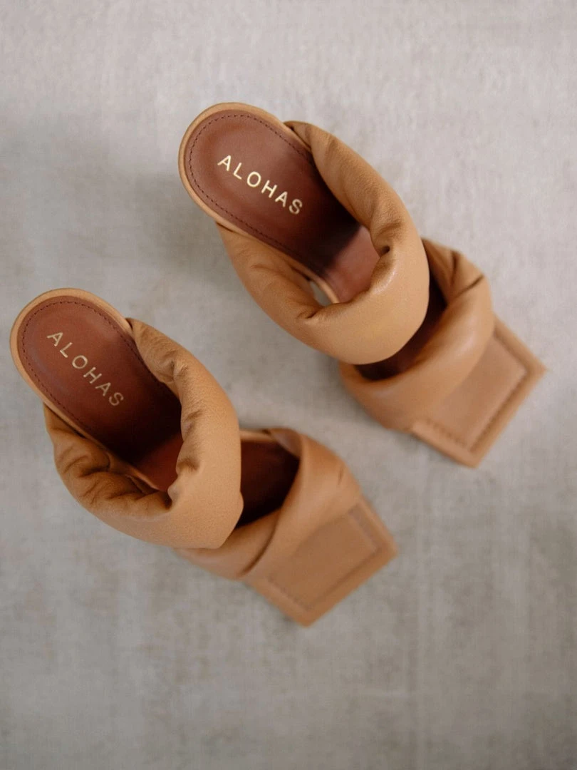 ALOHAS Twist Strap Camel 5 ALOHAS Twist Strap Camel