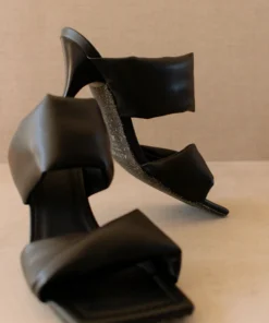 ALOHAS Shoes Twist Strap Corn Black