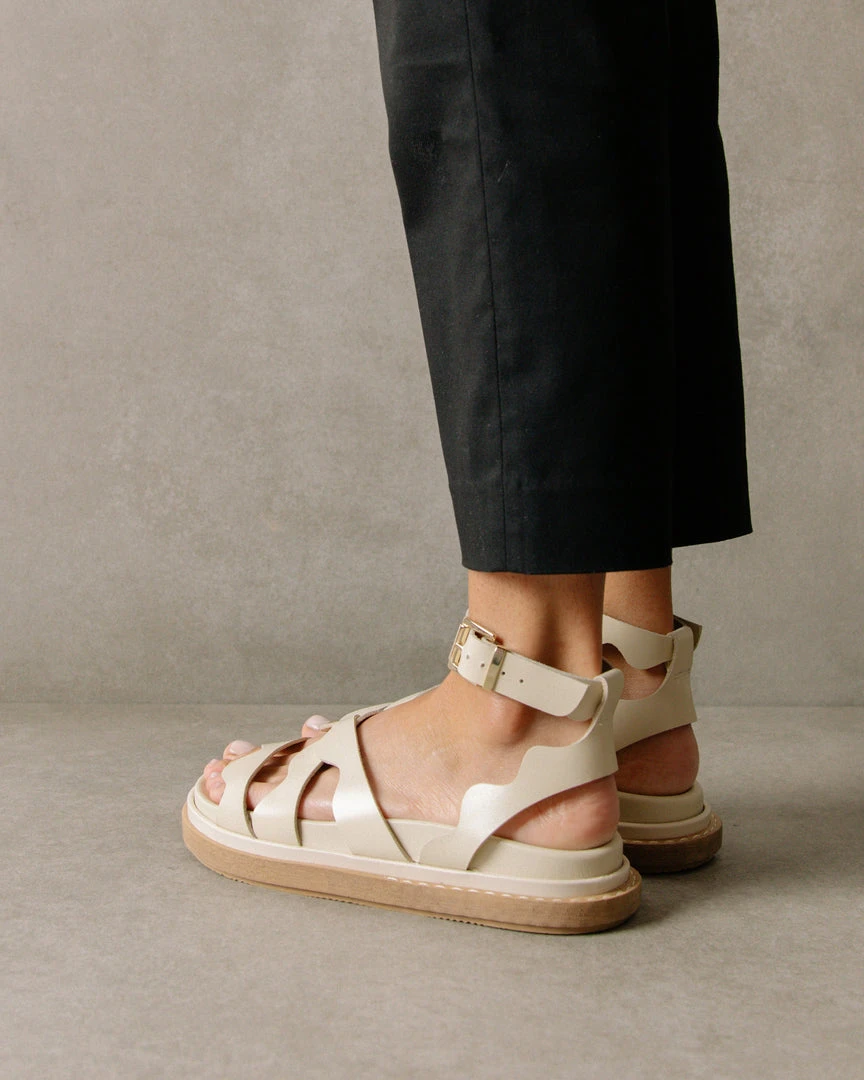 ALOHAS Wavy Ivory Sandals Shoes 6 ALOHAS Wavy Ivory Sandals Shoes