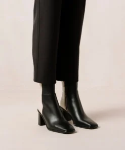 ALOHAS West Black Cream Shoes