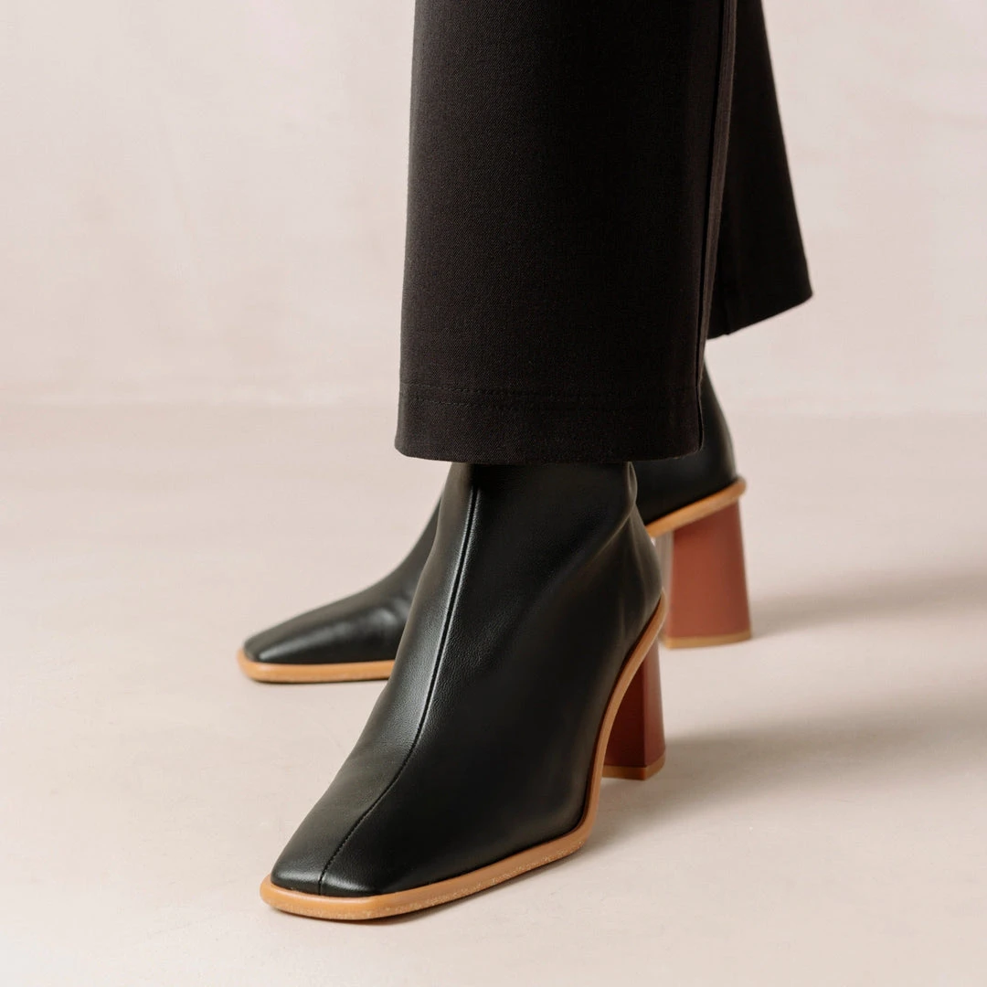 ALOHAS West Cape Corn Black Vintage Vegan Shoes