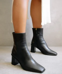 ALOHAS West Total Black Shoes