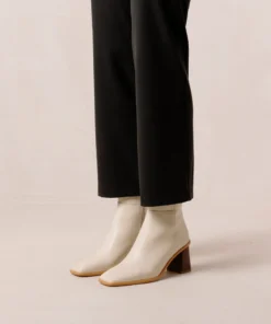 ALOHAS West Vintage Ivory 16 ALOHAS West Vintage Ivory