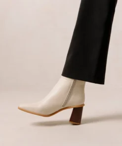 ALOHAS West Vintage Ivory